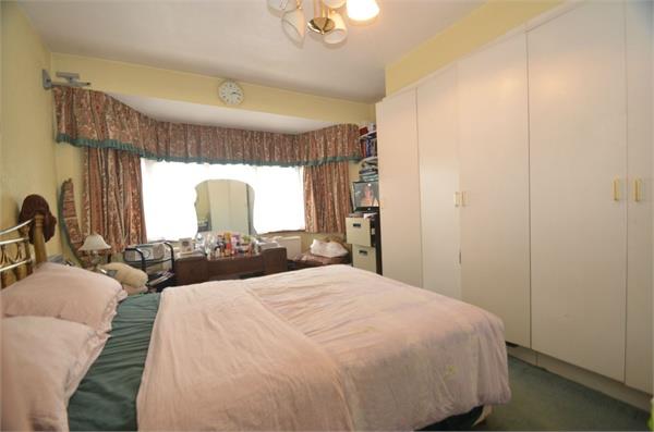 Glenmere Avenue, Mill Hill